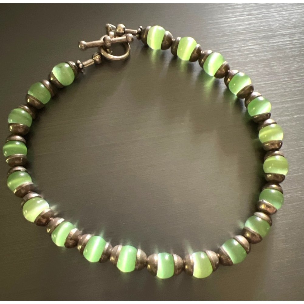 Green Cat Eye Bead Silver Bracelet -- 8"